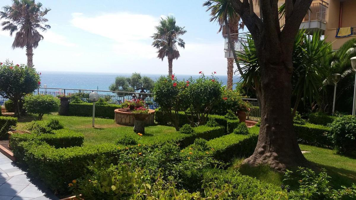 Nettuno Hotel Palace Belvedere Marittimo Eksteriør billede